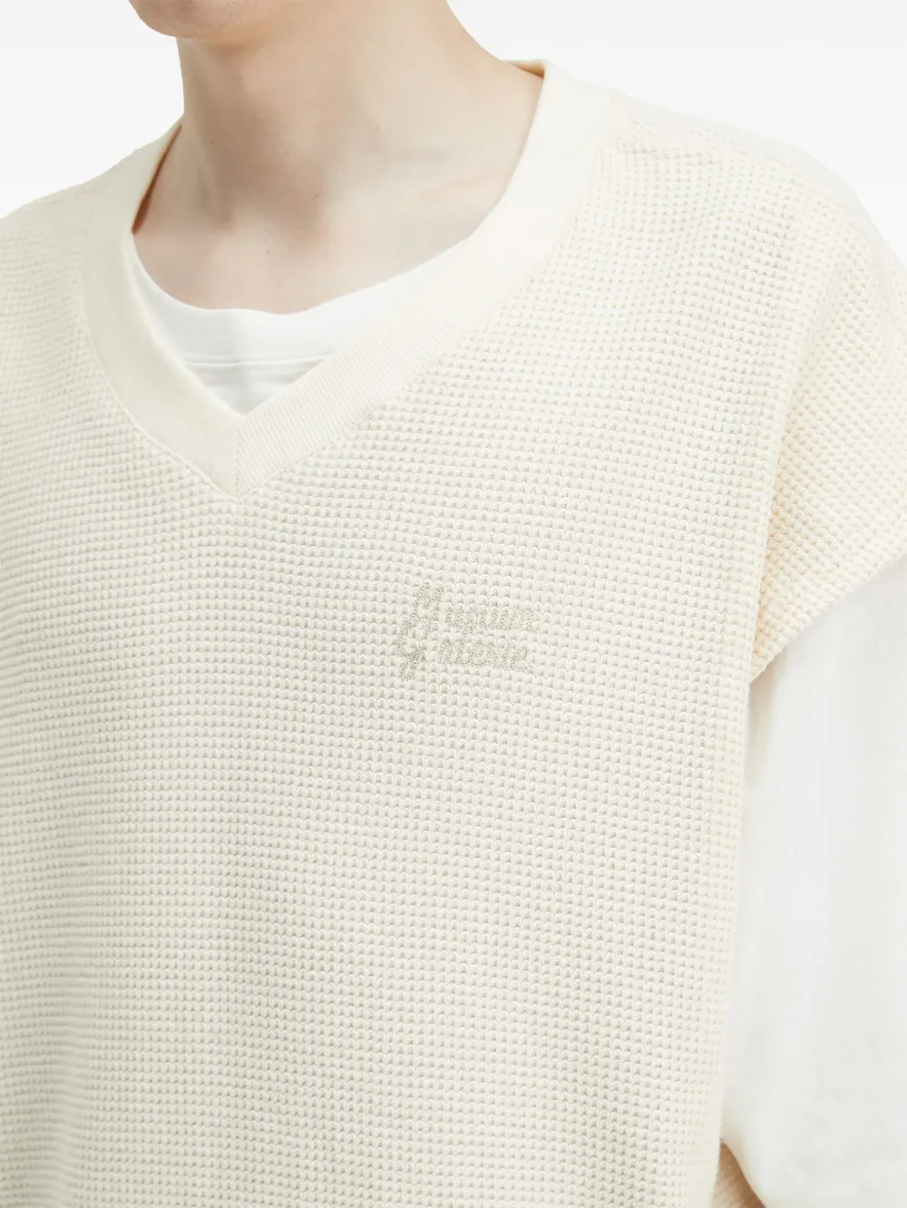 Musium Div. Gelaagd T-shirt met V-hals Beige
