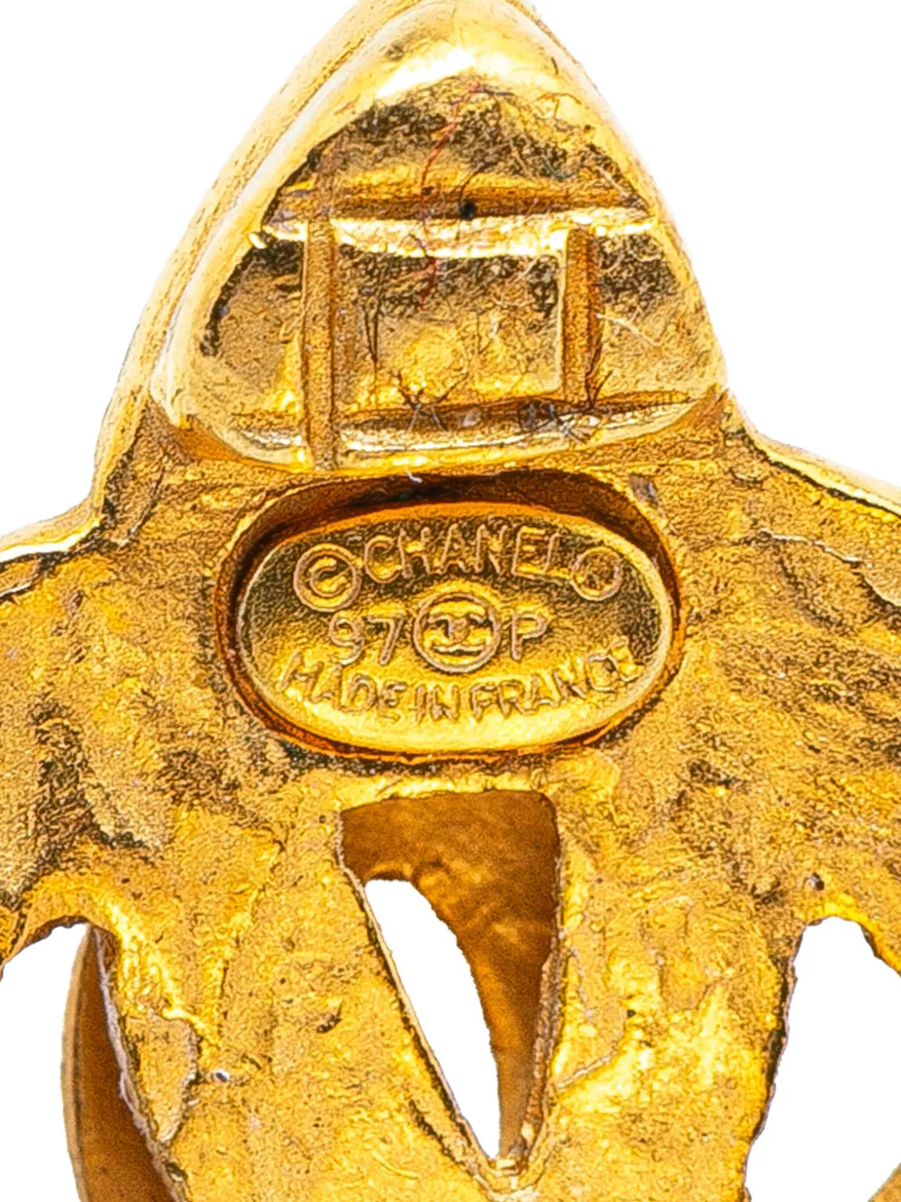 Pre-owned Chanel 1997 Gold Plated Cc Clip On Earrings Costume Earrings In 金色