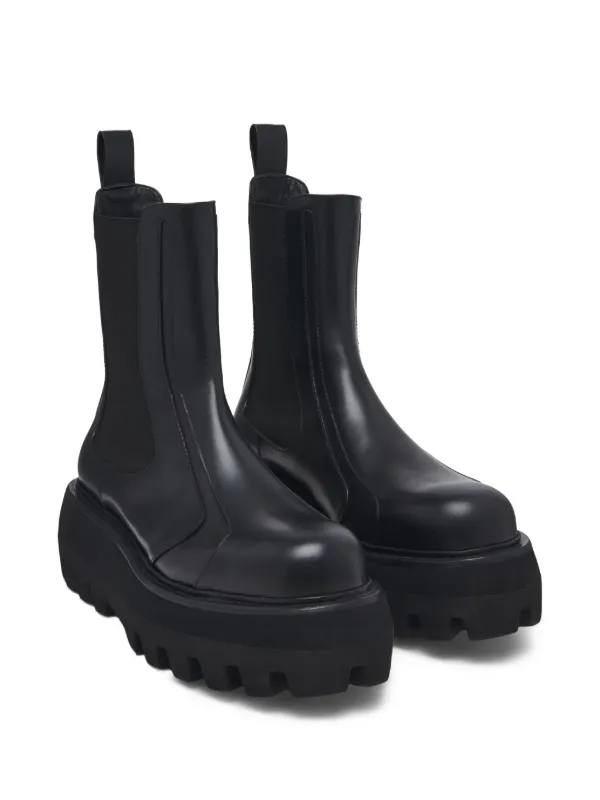 【関税込み】McQueen ブラック Sofa チェルシーブーツ Black Sofa Chelsea Boots by McQueen on Sale