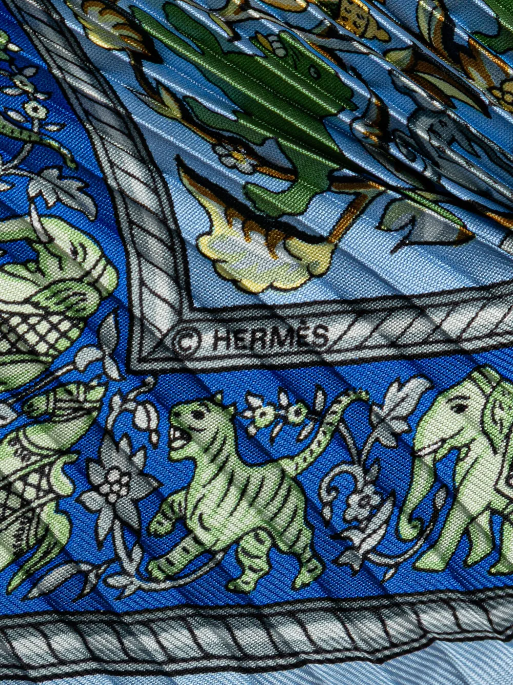 Pre-owned Hermes 20th Century Chasse En Inde Silk Plisse Scarf Scarves In 蓝色