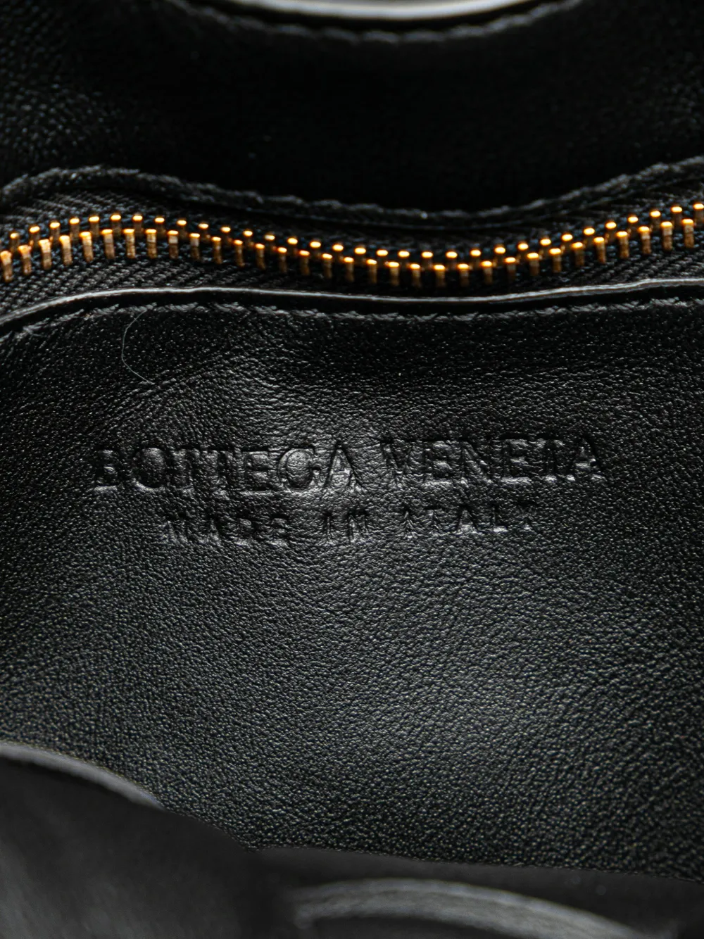 Pre-owned Bottega Veneta 2012-2024 Nappa Intrecciato Padded Chain Cassette Satchel In 黑色