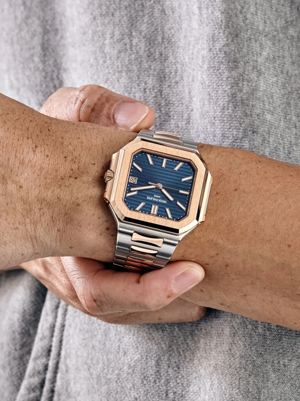 Patek Philippe reloj Cubitus de 45mm 2025 de archivo | Hombre | Image 2