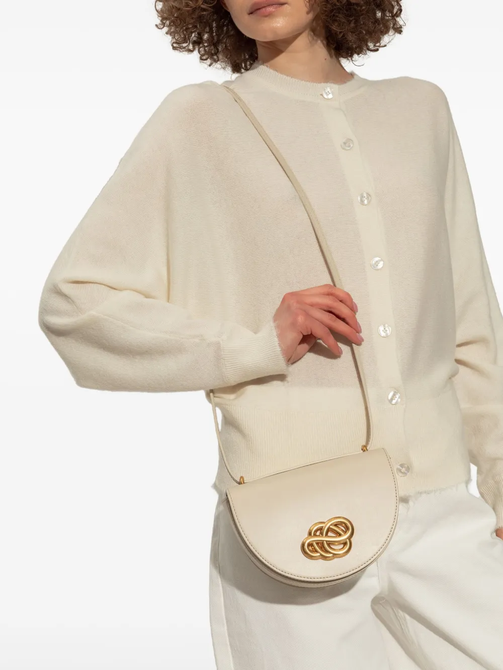 By Malene Birger Crossbodytas met logoplakkaat Beige