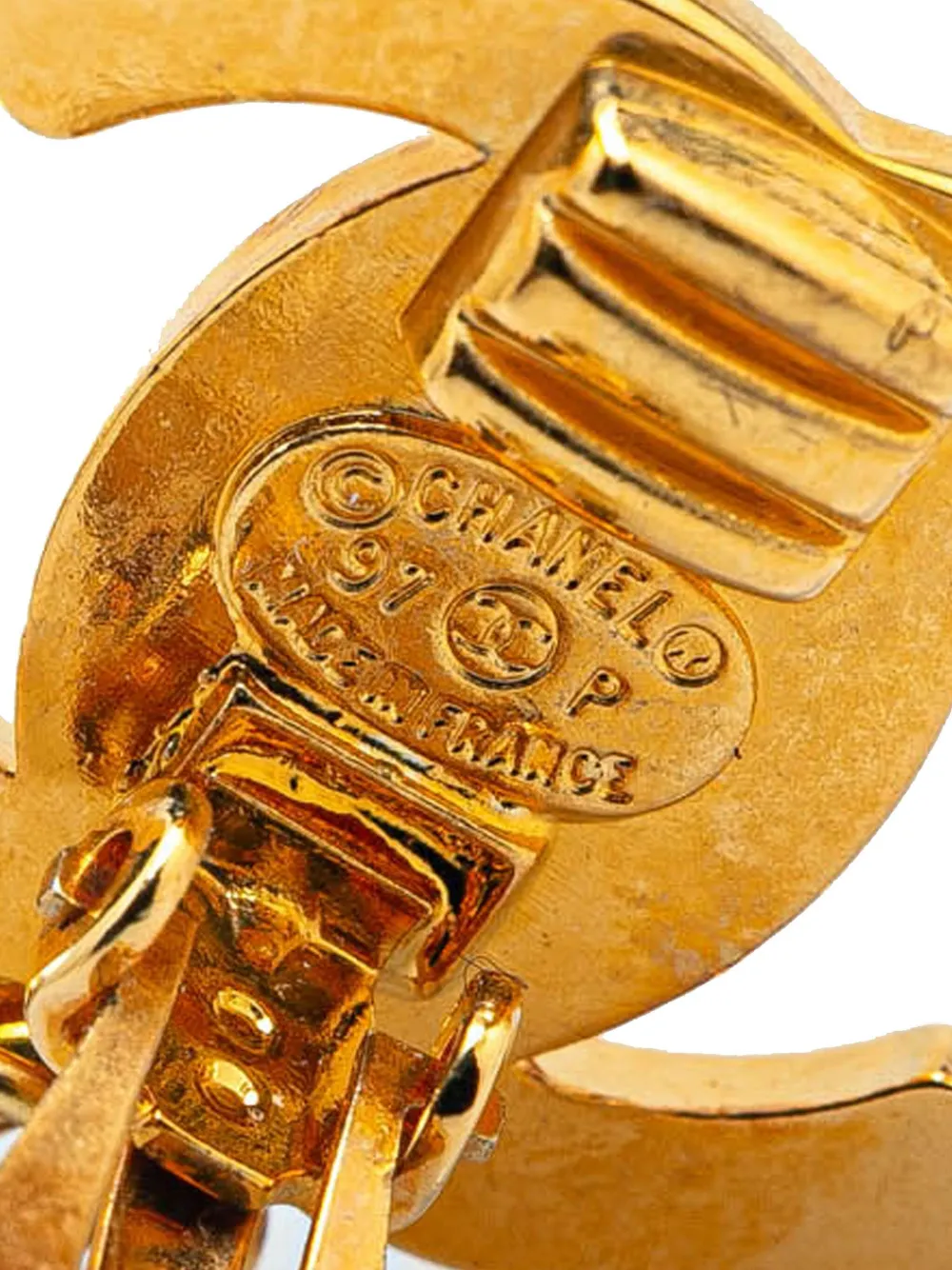 Pre-owned Chanel 1997 Gold Plated Cc Turnlock Faux Pearl Drop Clip On Earrings Costume Earrings In 金色