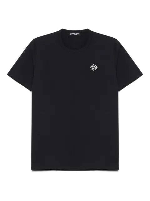 Société Anonyme playera con parche del logo