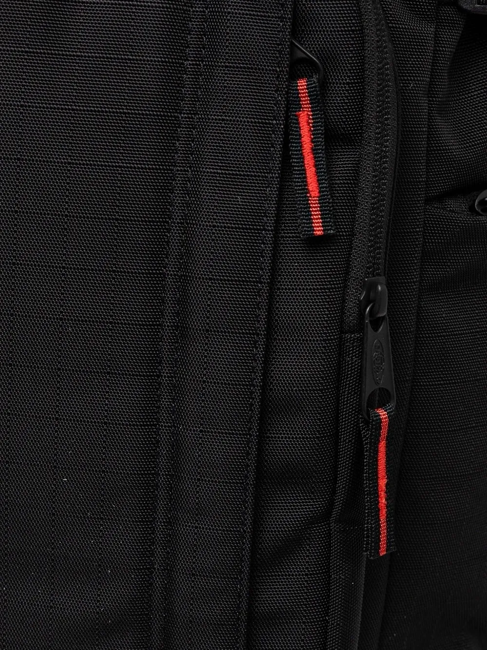 Eastpak Tecum Top Cnnct rugzak met gewatteerd vlak Zwart