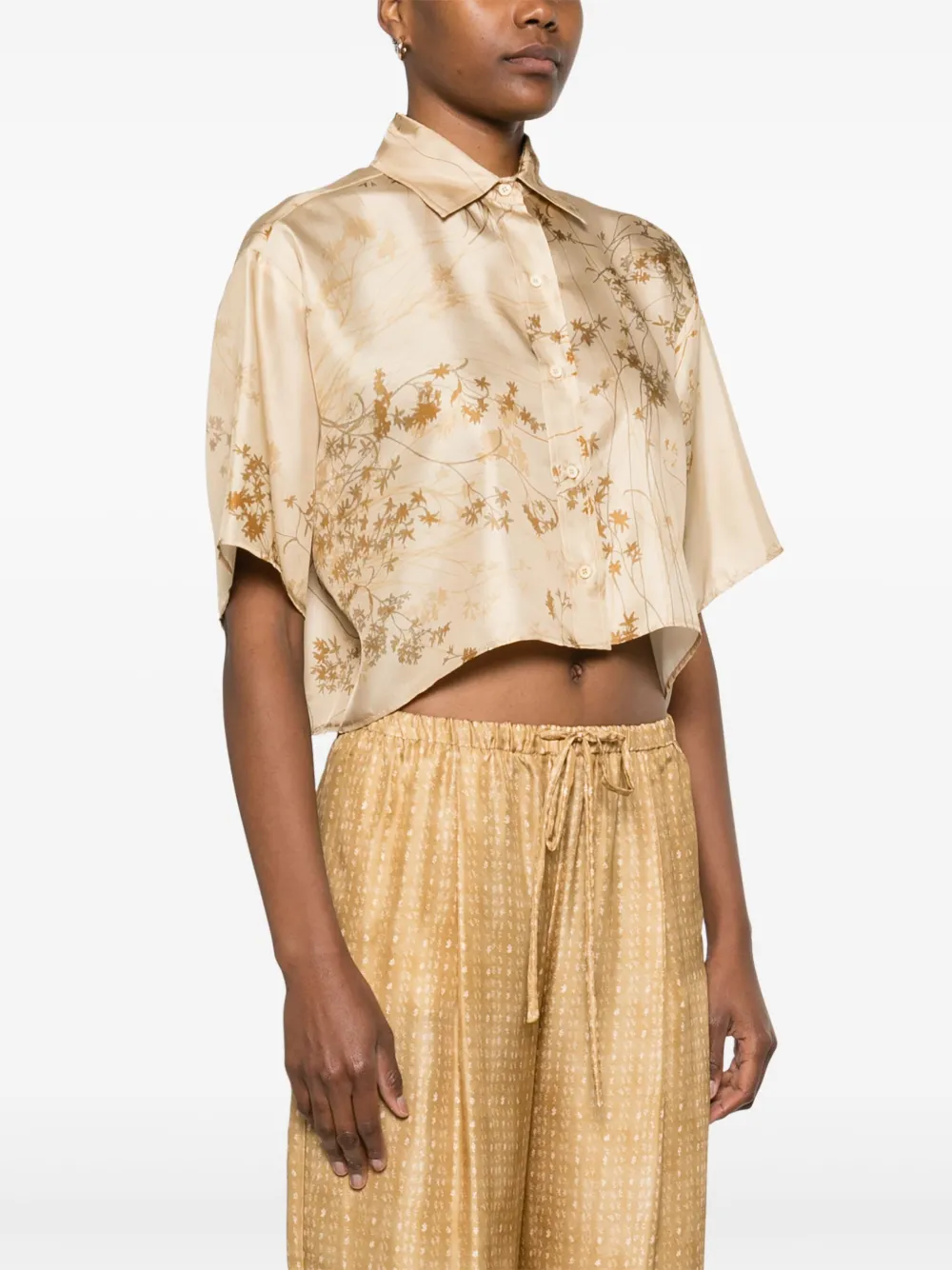 Alysi Zijden blouse Beige