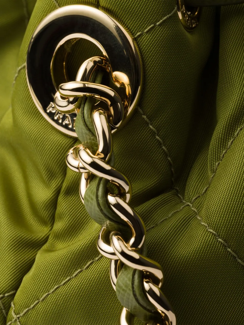 Shop Prada Re-edition 1995 Chaîne Mini Bag In Green