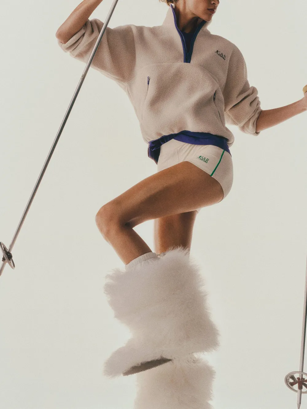 Sporty & Rich Sweater met geborduurd logo Beige