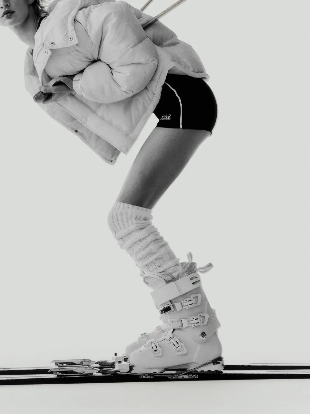 Sporty & Rich Donsjack met logopatch Beige