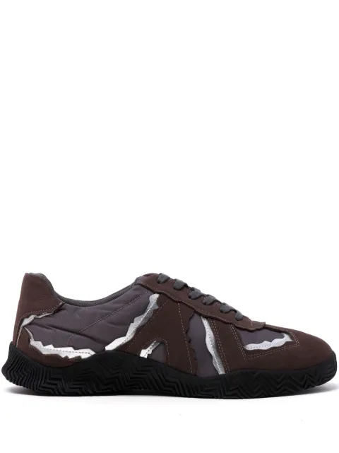 Y's tenis bajos con paneles