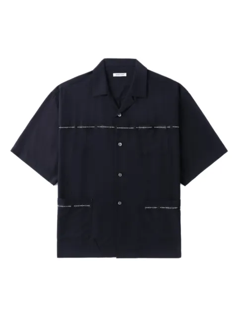 Undercover camisa con ribete del logo