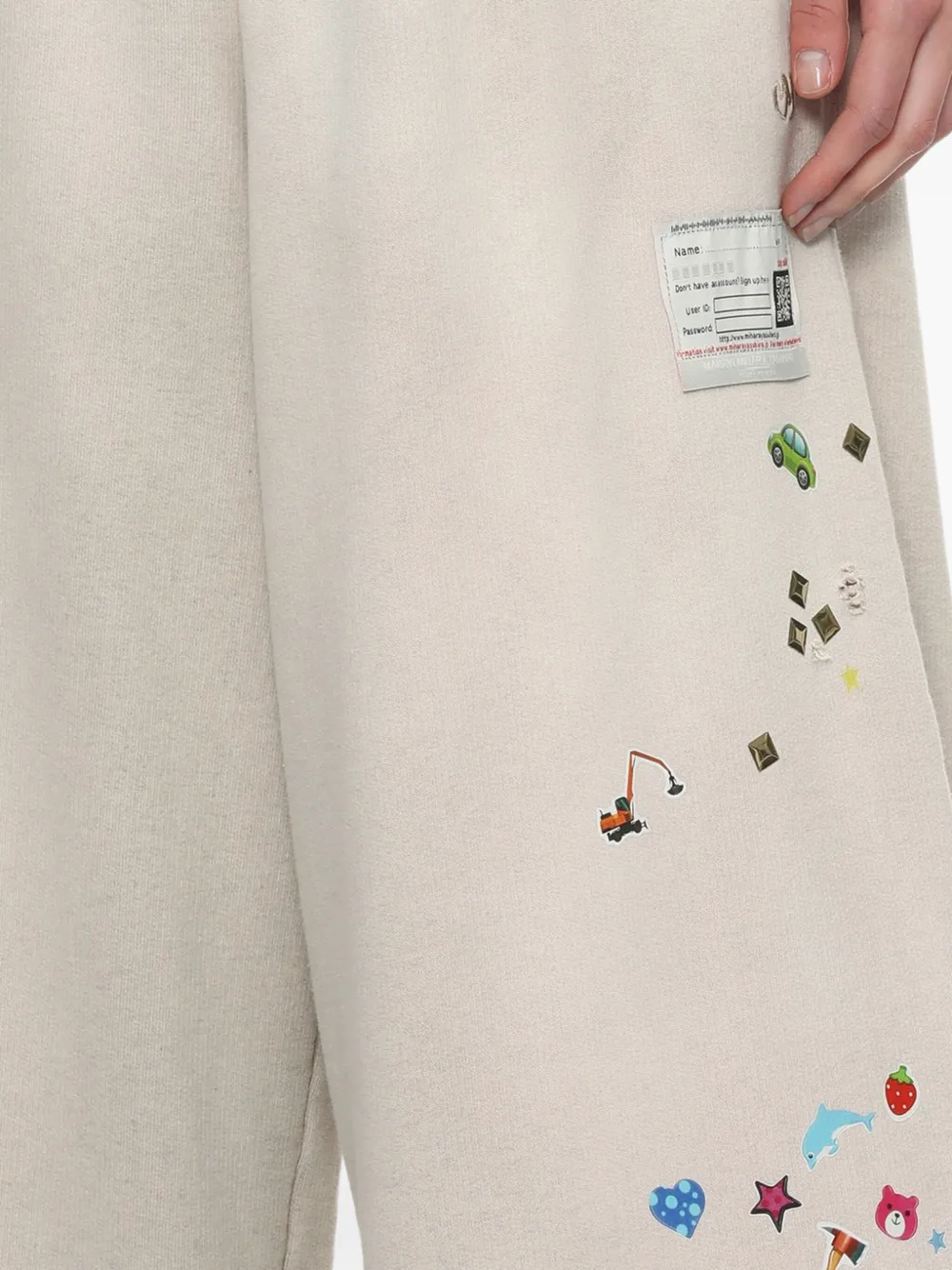Maison MIHARA YASUHIRO Trainingsbroek verfraaid met sticker Beige