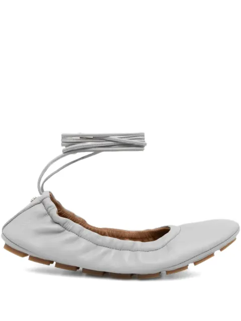 BOSS flats con corbatas en los tobillos