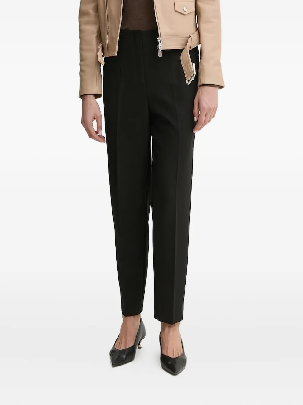 BOSS Broek met geplooide voorkant Zwart