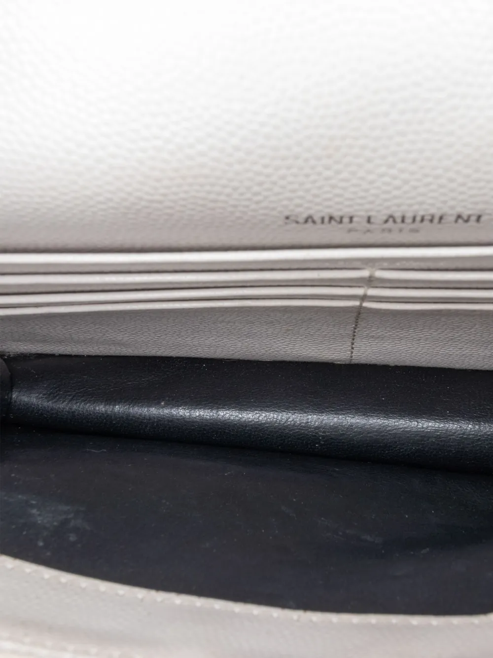 Pre-owned Saint Laurent 2017 Grain De Poudre Cassandre Envelope Wallet On Chain Crossbody Bag In White