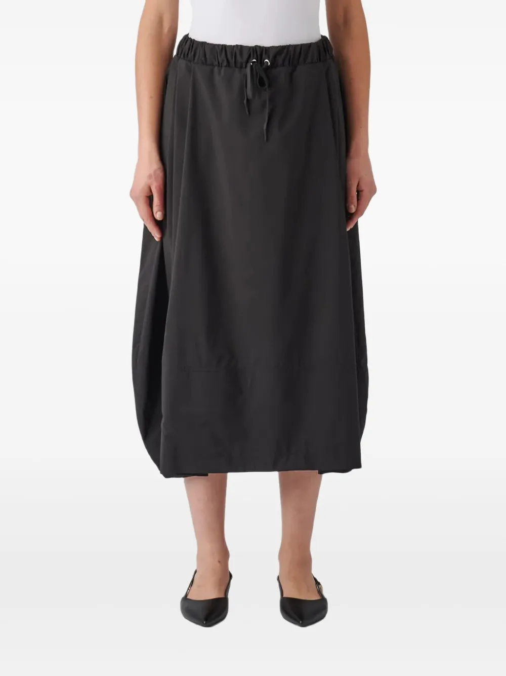 pleated skirt