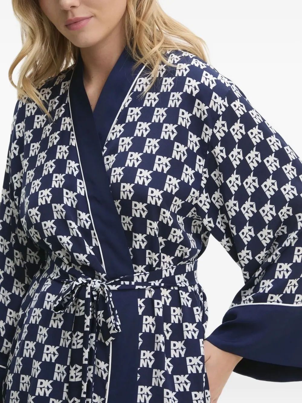 DKNY logo-print belted robe Blauw