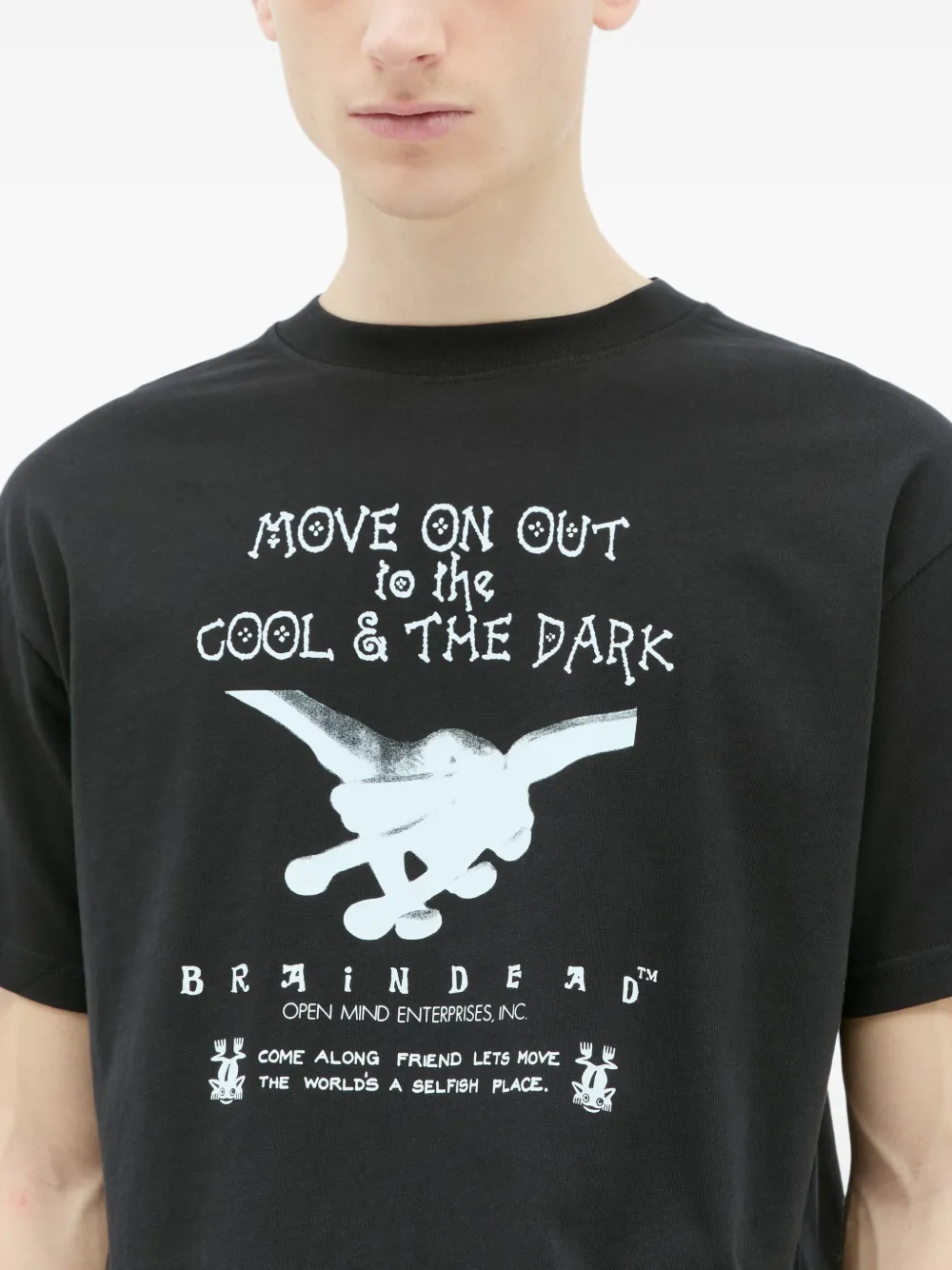 Brain Dead Open Mind T-shirt Zwart