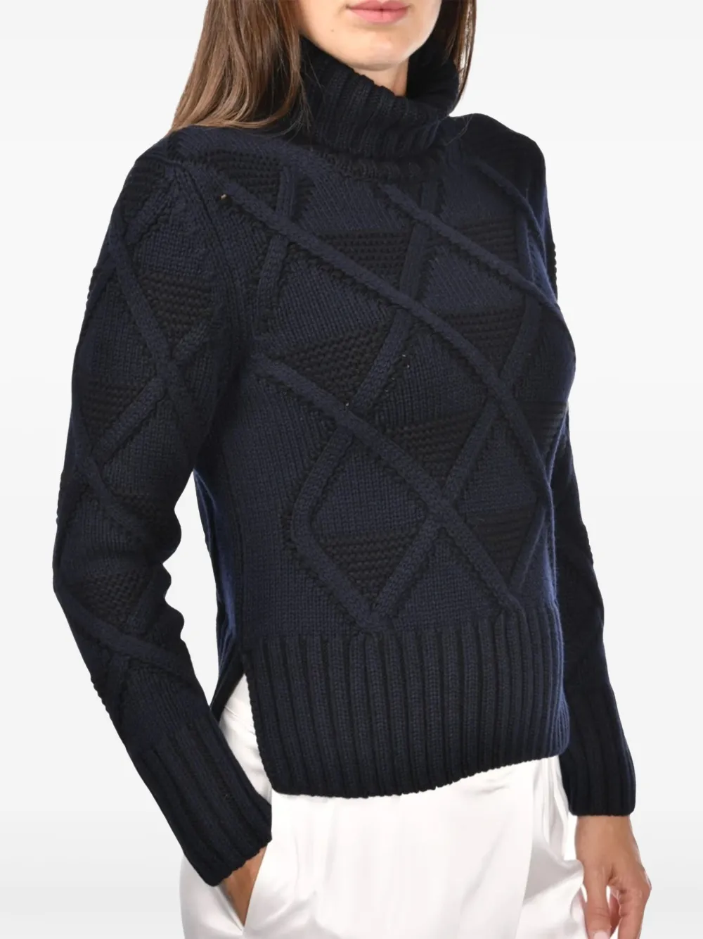 3D-knit sweater