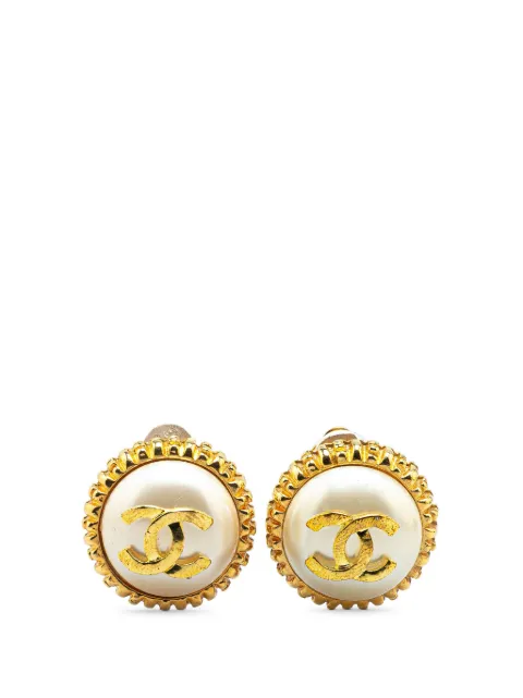 CHANEL Pre-Owned aretes Gold Plated CC Faux Pearl Clip on Earrings 1970-1980
