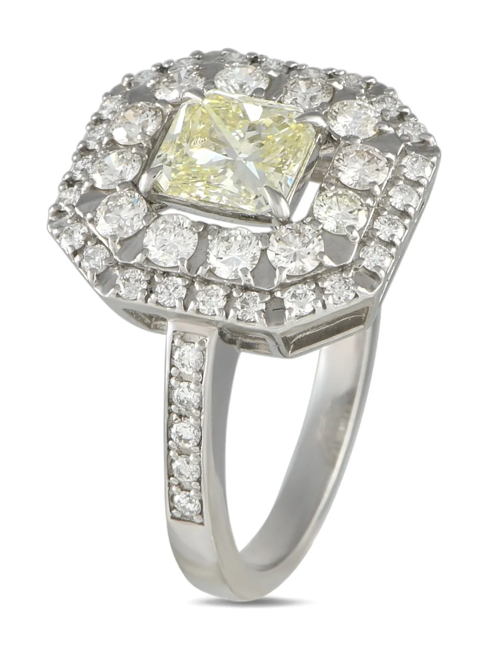 Halo diamond ring