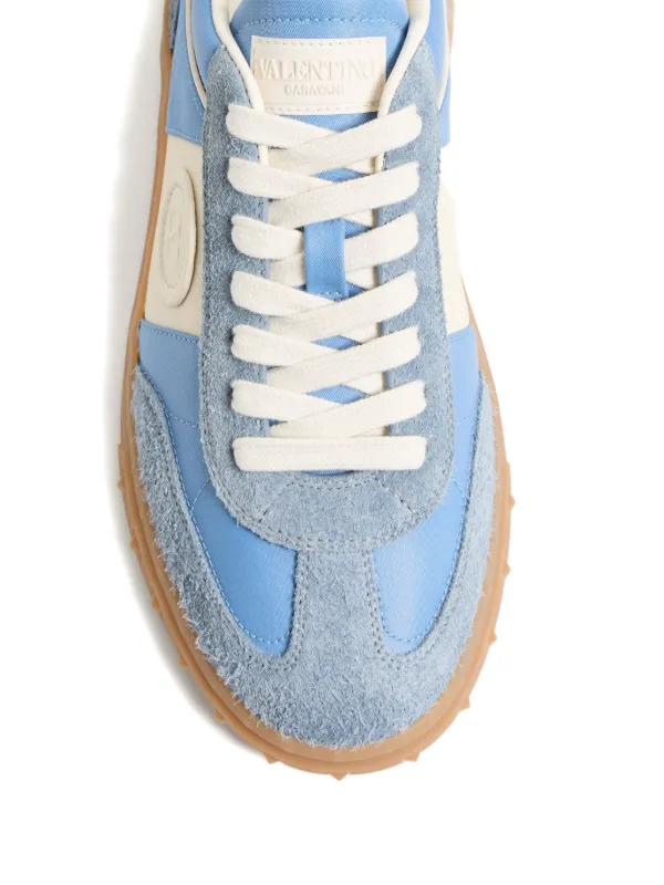 【Valentino Garavani】Upvillage ガムソール スニーカー 青 Valentino Garavani Upvillage スニーカー | ブルー | FARFETCH JP