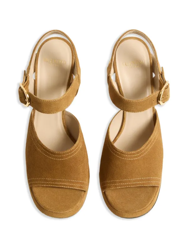 【関税＆送料込み】Valentino Garavani Fawcette Suede Sandal Fawcette 100 suede platform sandals in beige - Valentino