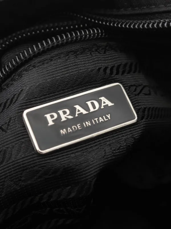 バッグ 00s PRADA Triangle Logo Shoulder Bag 29536328_58499201_600.jpg