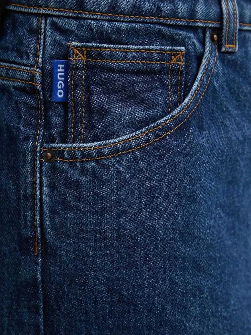 HUGO Jeans met logoplakkaat Blauw