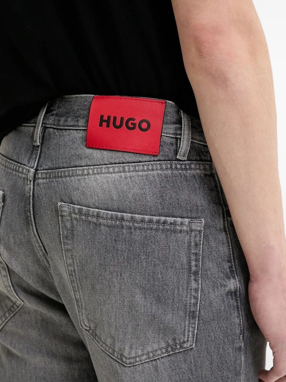 HUGO logo-patch jeans Grijs
