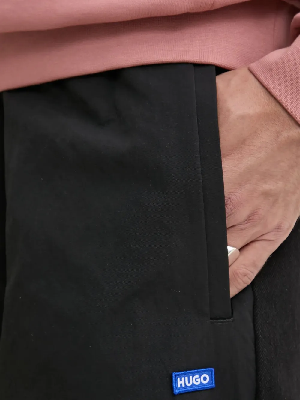 HUGO Broek met knoopsluiting en zijvlak Zwart