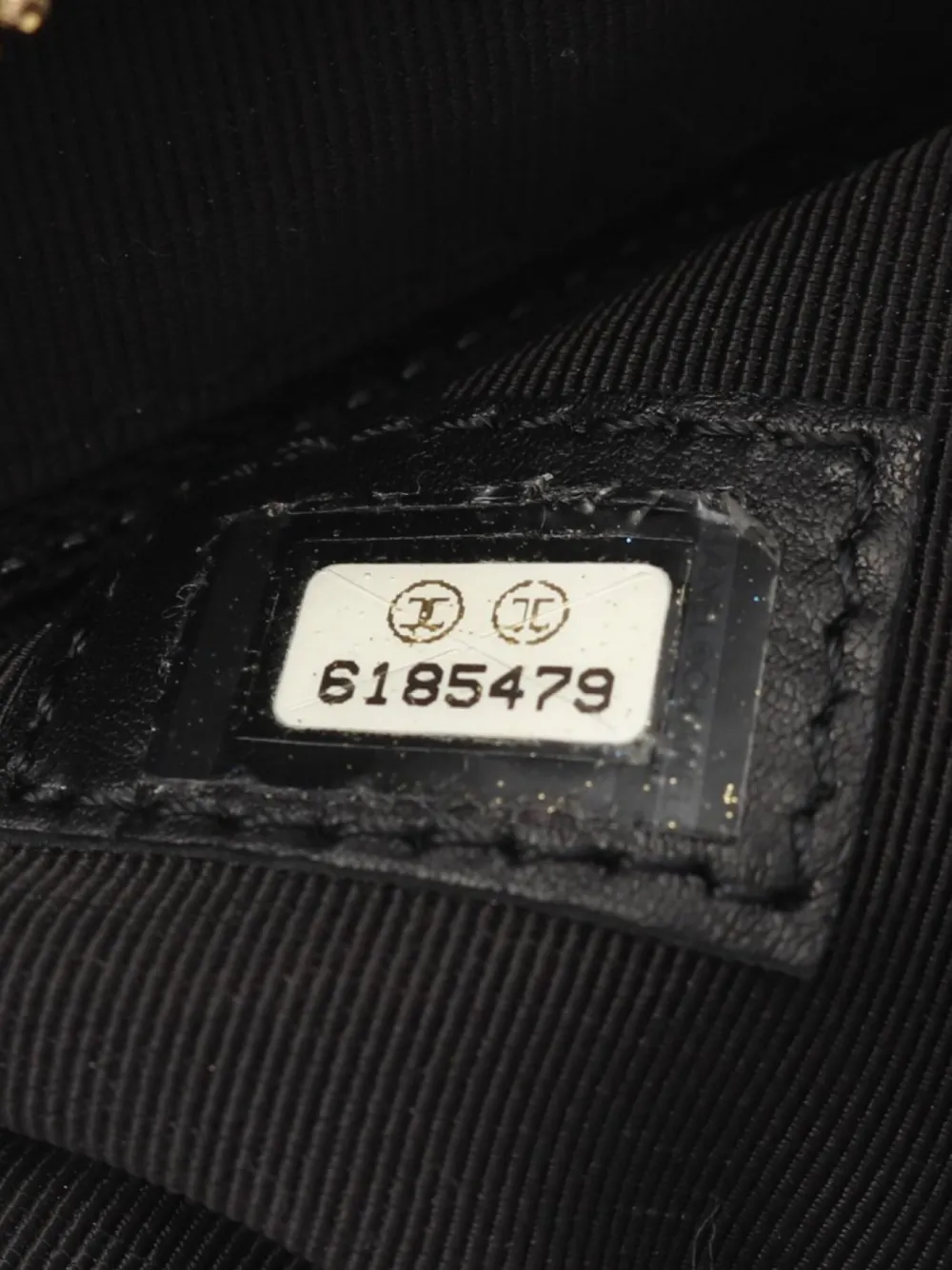 Pre-owned Chanel 2000-2002 Diamond-quilting Tote Bag In Black