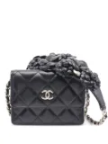 CHANEL Pre-Owned 2021-2022 Matelasse shoulder bag - Black