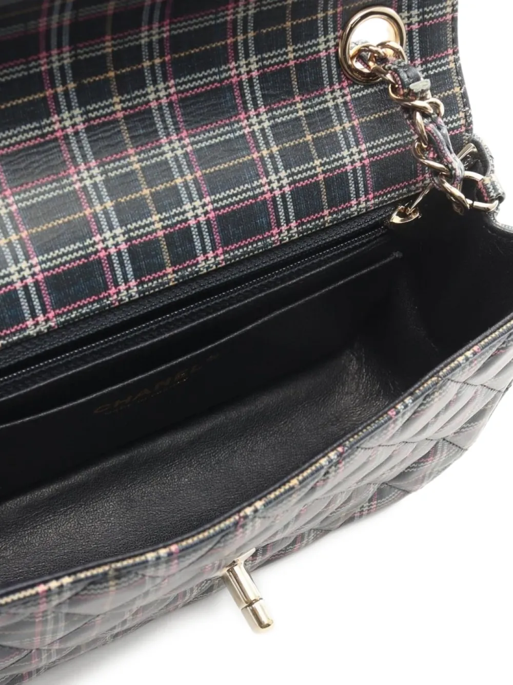 Pre-owned Chanel 2019 Mini Matelasse Chain Handbag In Black