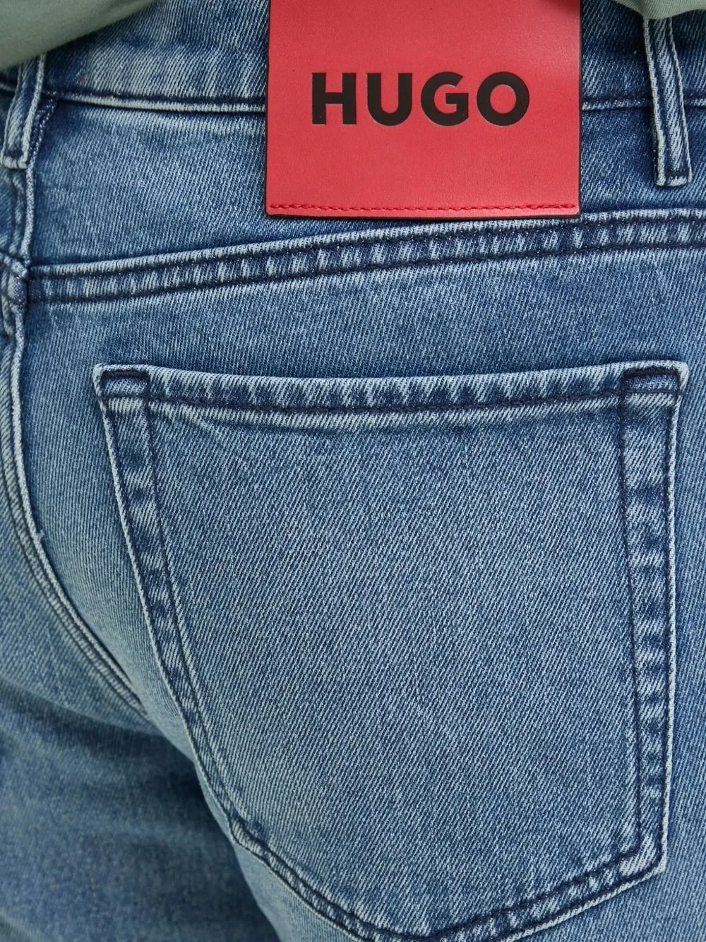 HUGO Jeans met logo-applicatie Blauw