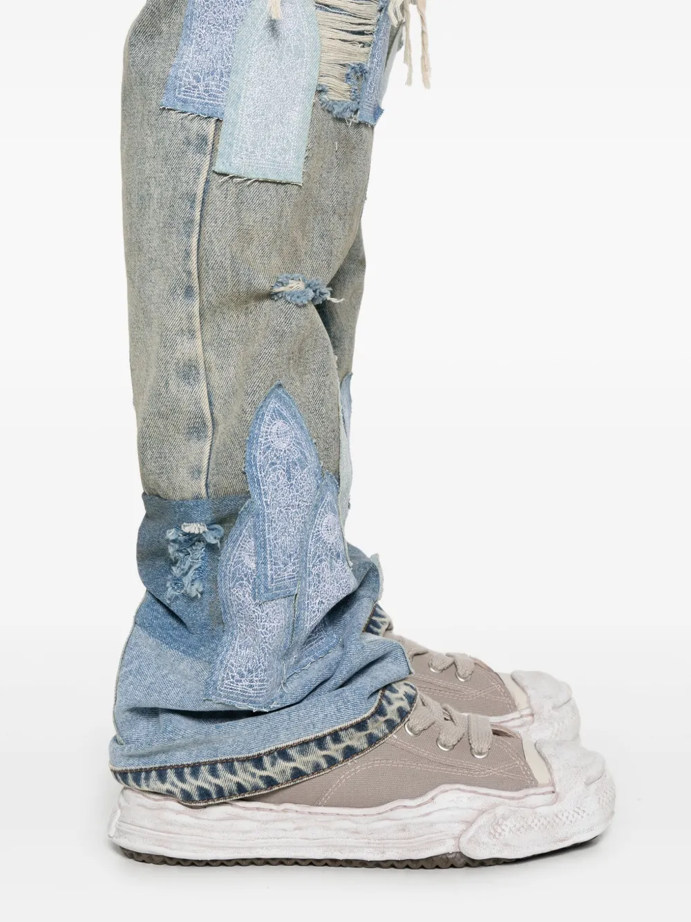Who Decides War Jeans met patch DENIM