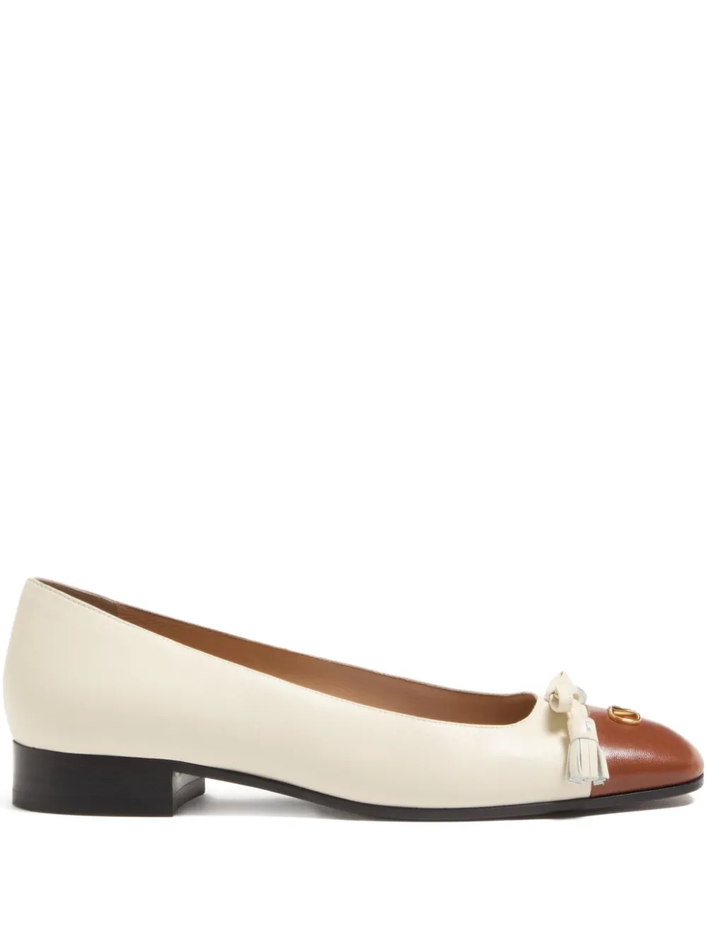 Valentino Garavani VALET DU ROI KIDSKIN BALLERINA 25MM Neutrals