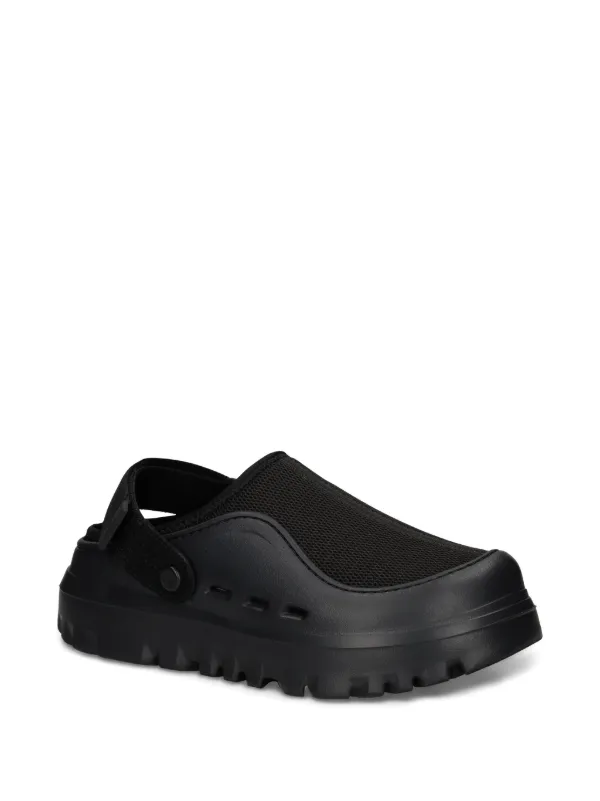 UGG PeakMod クロッグサンダル | ブラック | FARFETCH JP