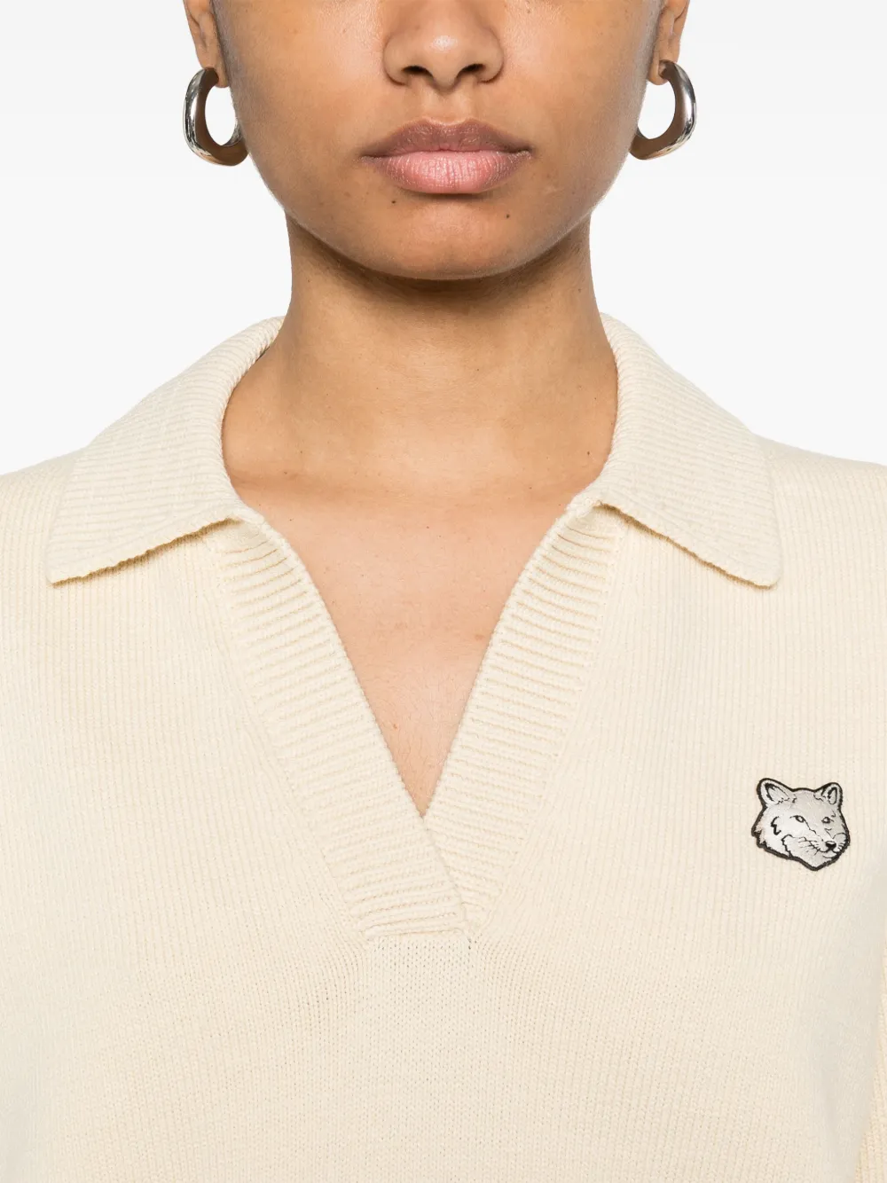 Maison Kitsuné Sweater met vossenkop patch Beige