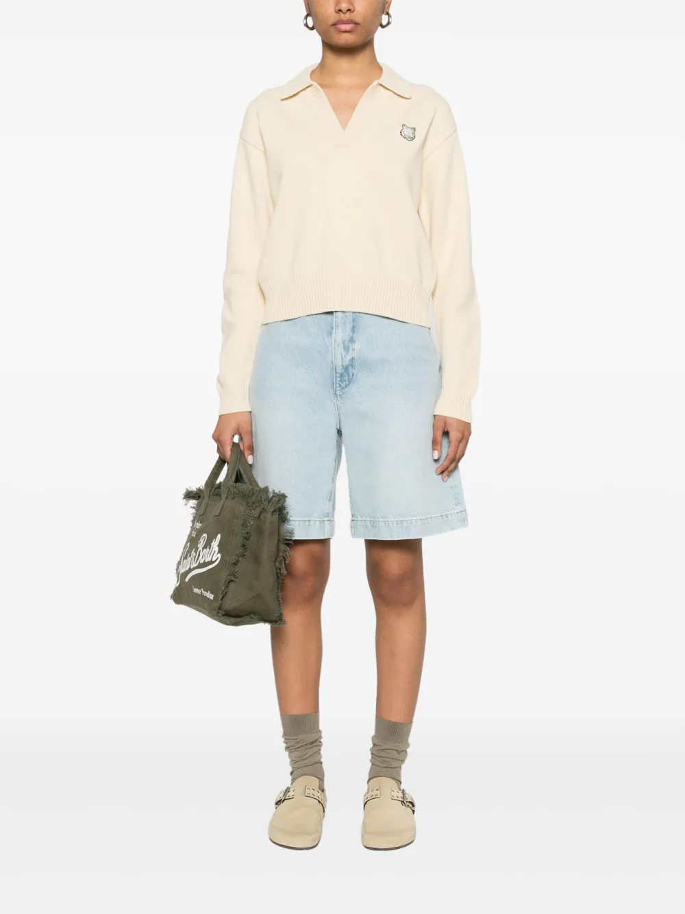 Maison Kitsuné Sweater met vossenkop patch Beige