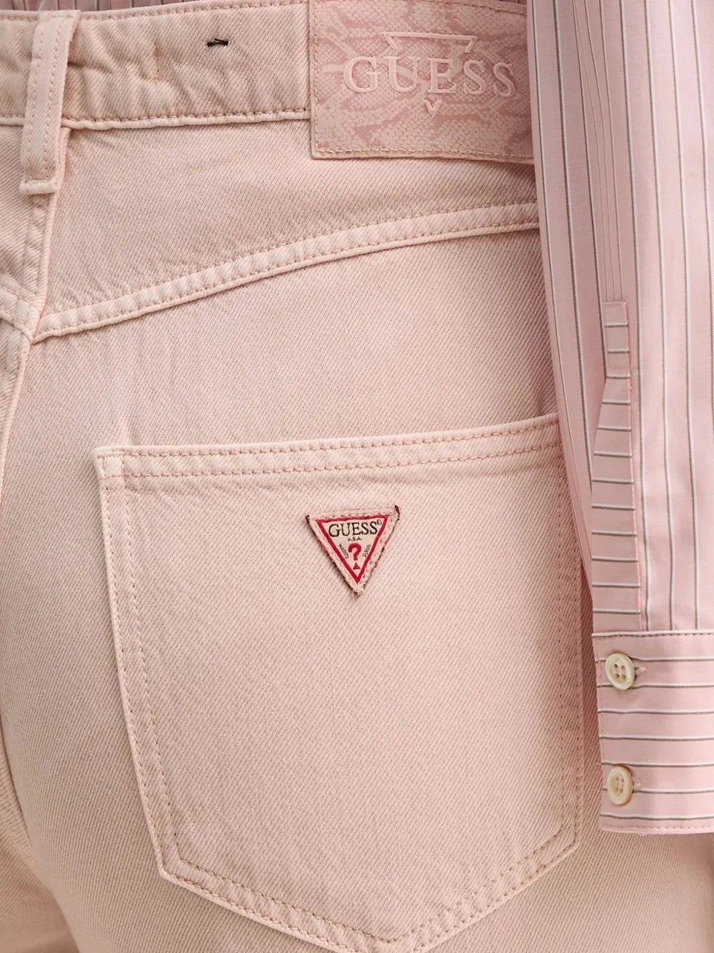 게스 로고 패치 진 W5RA82WFD53