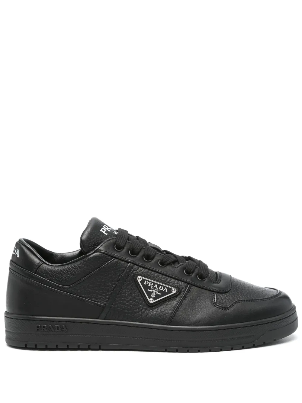 Prada Sneakers met triangel logo Zwart