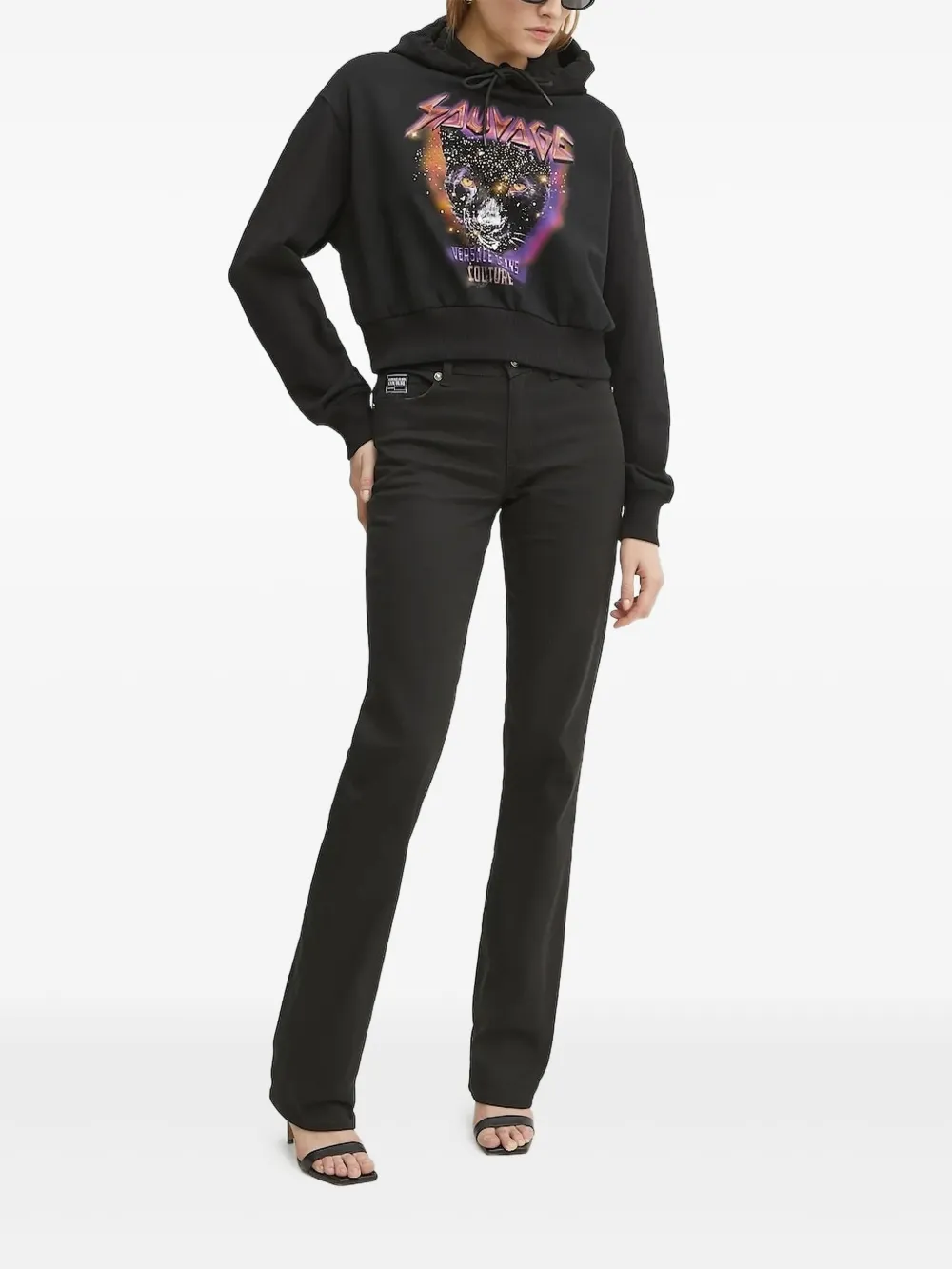 Versace Jeans Couture ロゴパッチ ジーンズ - ブラック Versace Jeans Couture ロゴパッチ ジーンズ - ブラック