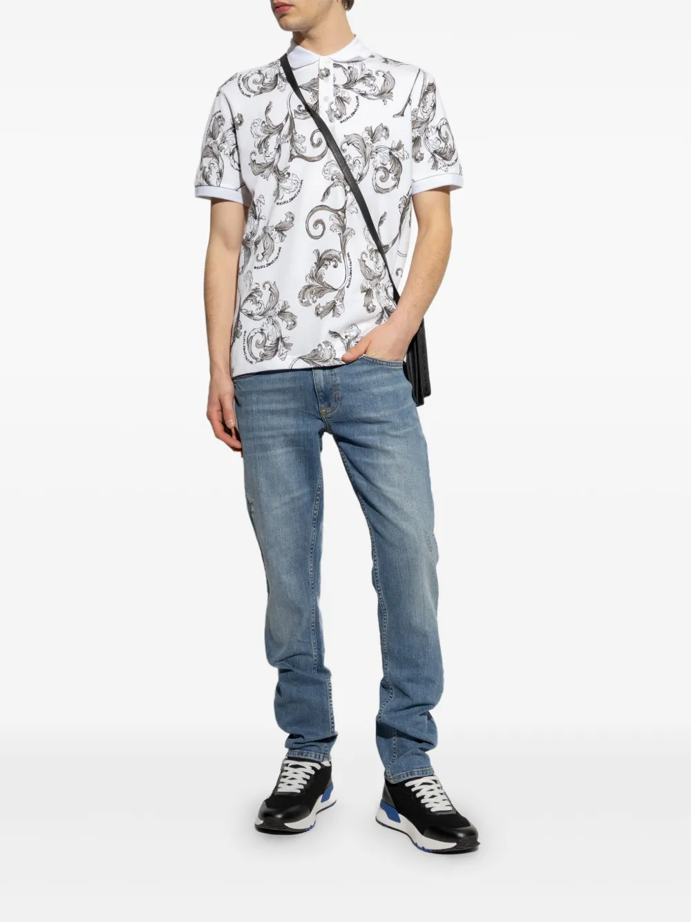 versacejeanscouture Versace Jeans Couture Poloshirt met Barocco-print - Wit