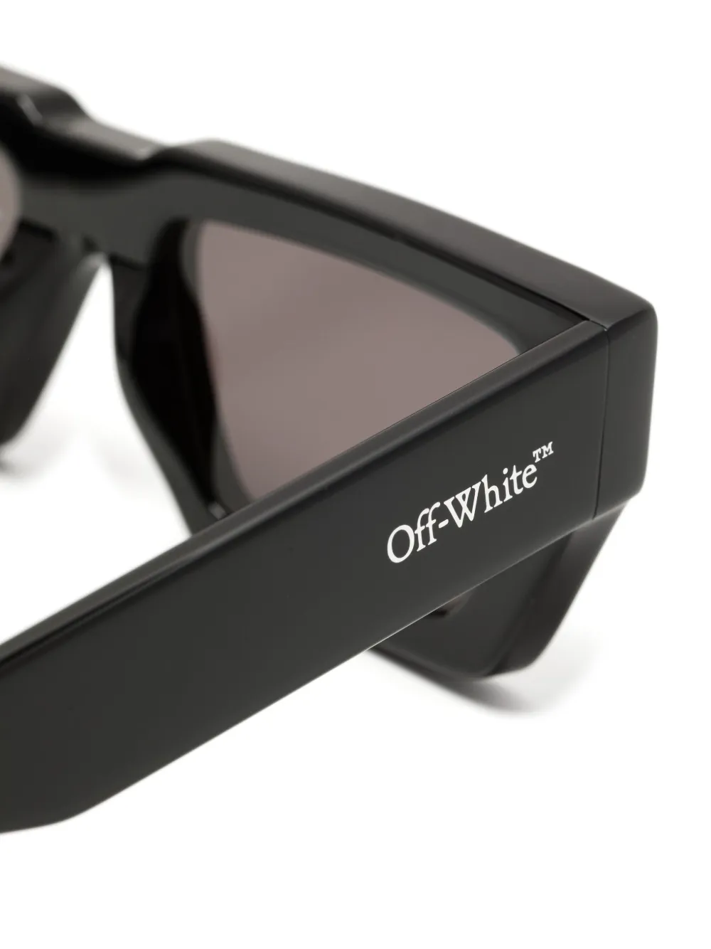 Off-White Manchester zonnebril Zwart