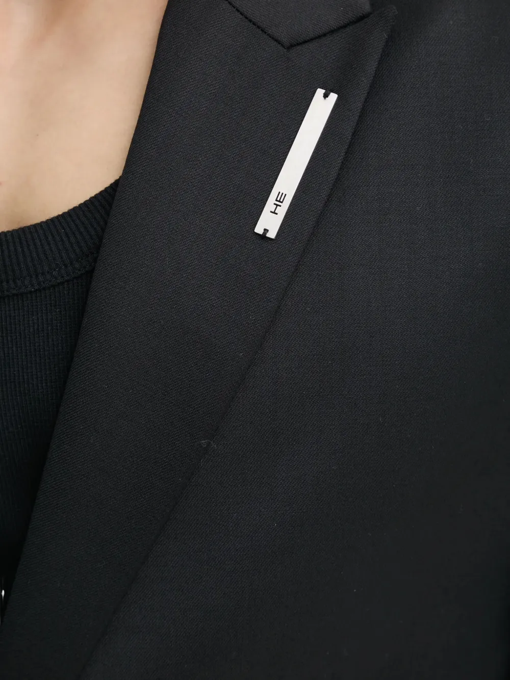 Heliot Emil Lapel-detail Logo-plaque Blazer In Black