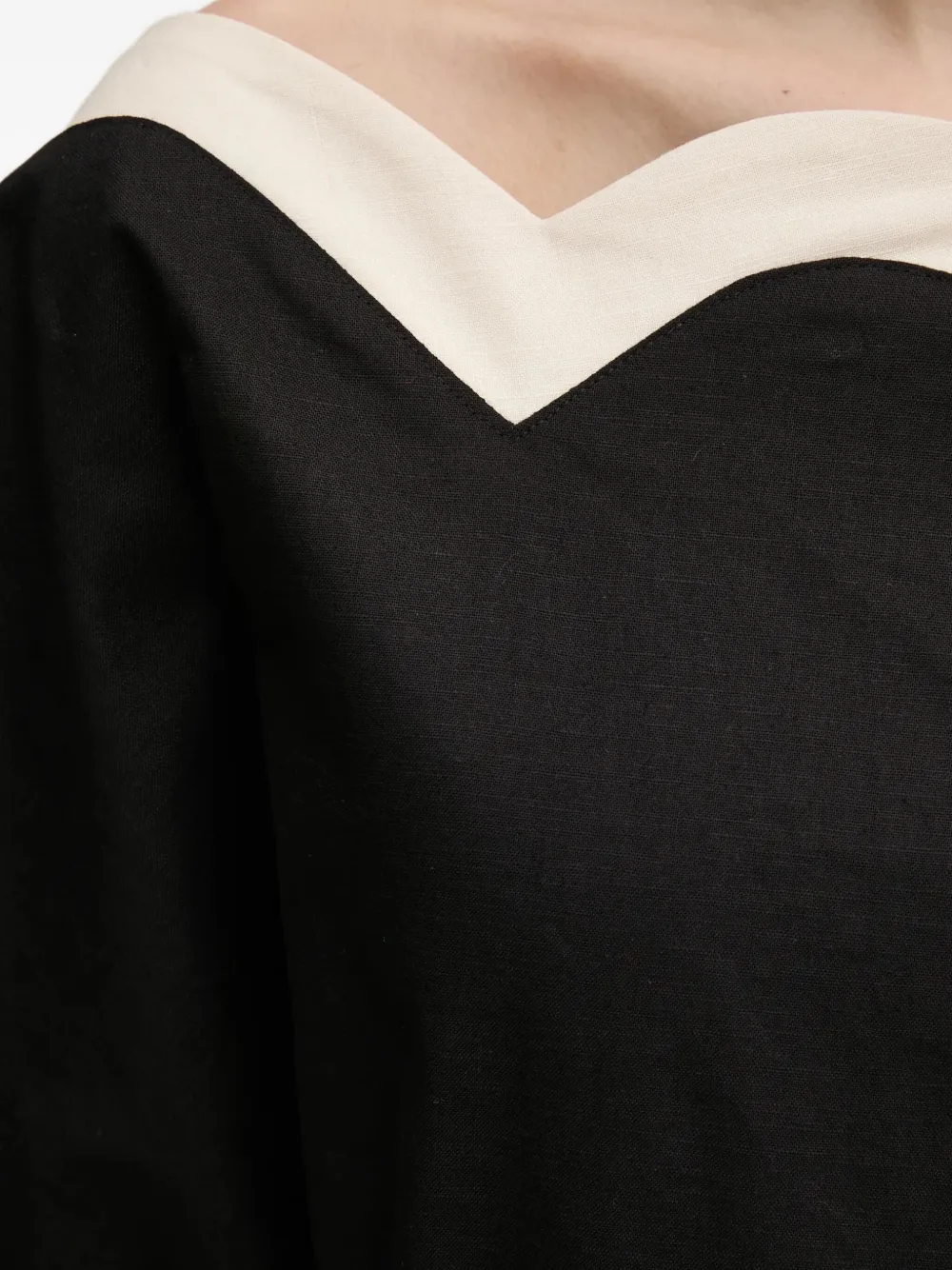 NEVER FULLY DRESSED Top met gewelfde afwerking Zwart