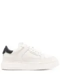 Emporio Armani logo-patch sneakers - White