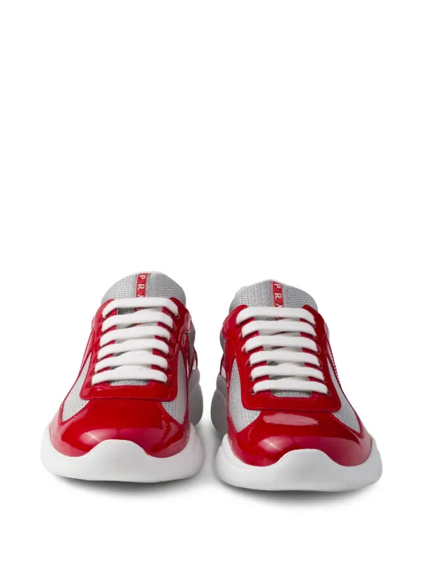 Prada アメリカズカップ エナメルレザースニーカー | レッド | FARFETCH JP
